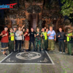 Bhabinkamtibmas Desa Dangin Puri Kelod Dukung Bulan Bakti Gotong Royong Masyarakat Sebagai Wadah Pemersatu Warga
