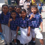 Sambang Sekolah, Bhabinkamtibmas Sumerta Kelod Ajak Siswa Jaga Kebersihan dan Cegah Perundungan