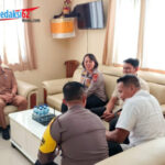 Kapolsek Kuta Perkuat Sinergitas Kamtibmas melalui Kegiatan Sabuk Kamtibmas di Kelurahan Kedonganan