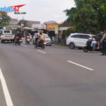 Berikan Pelayanan Prima, Personel Polsek Abiansemal Hadir Atur Arus Lalu Lintas Sore Hari