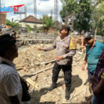Bhabinkamtibmas Desa Singakerta Sambangi Pekerja Proyek Bangunan