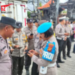 Propam Polsek Denpasar Selatan Cek Handphone Personel, Cegah Judi Online dan Pinjaman Online